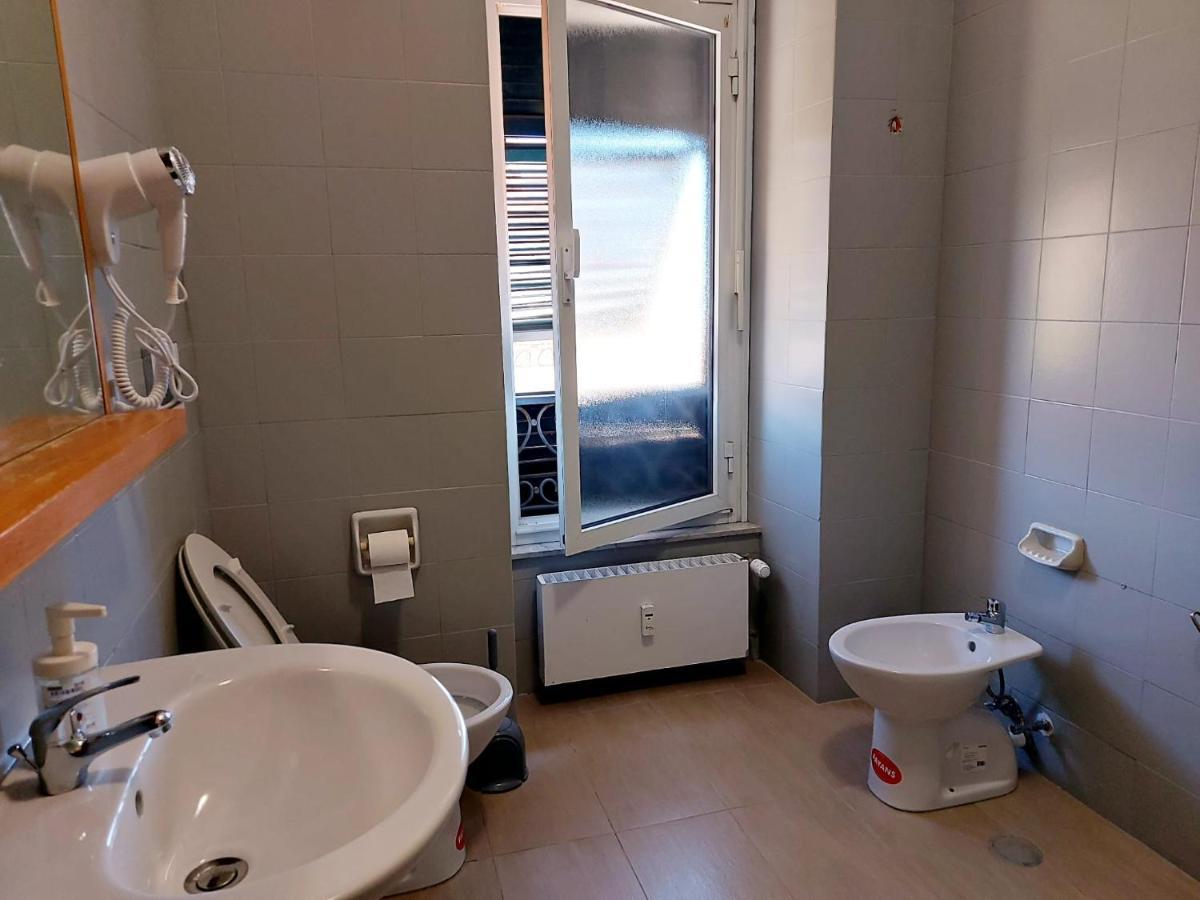 Bed and Breakfast La Dulce Stanza Генуя Екстер'єр фото